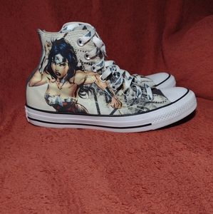 Converse Chuck Taylor All Star Hi Wonder Woman White Sneaker DC Comics men's 7.5